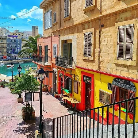 Sea View Over Valletta Area S2 Sliema