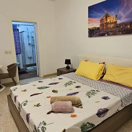 Sea View Over Valletta Area S2 Apartamento *