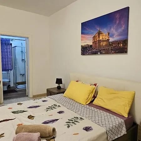 Апартаменты Sea View Over Valletta Area S2