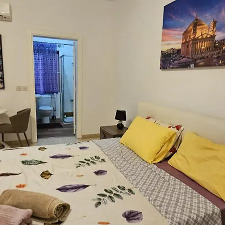 Sea View Over Valletta Area S2 Apartamento *