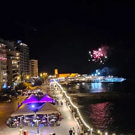 Sea View Over Valletta Area S2 Apartment Sliema