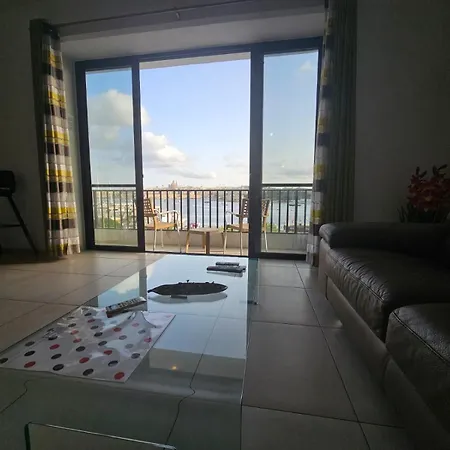 Sea View Over Valletta Area S2 Sliema