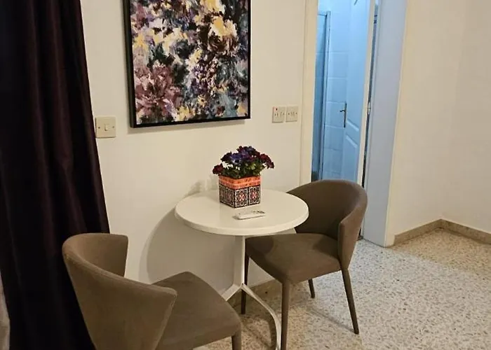 Sea View Over Valletta Area S2 Apartament *