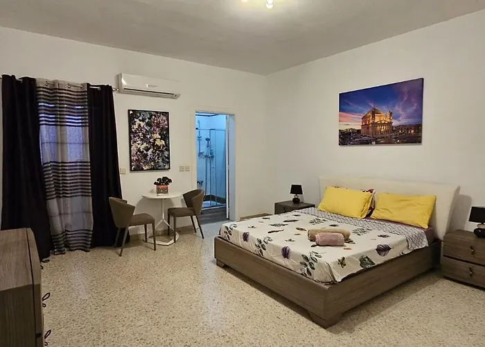 Sea View Over Valletta Area S2 * Sliema