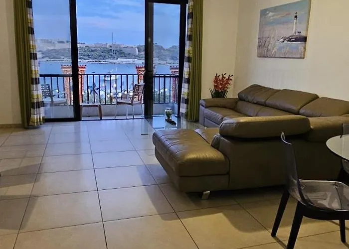 Sea View Over Valletta Area S2 * Sliema