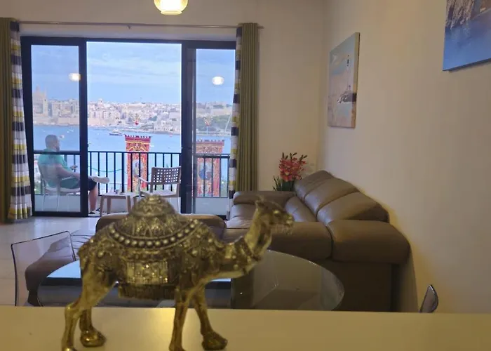 Sea View Over Valletta Area S2 Sliema