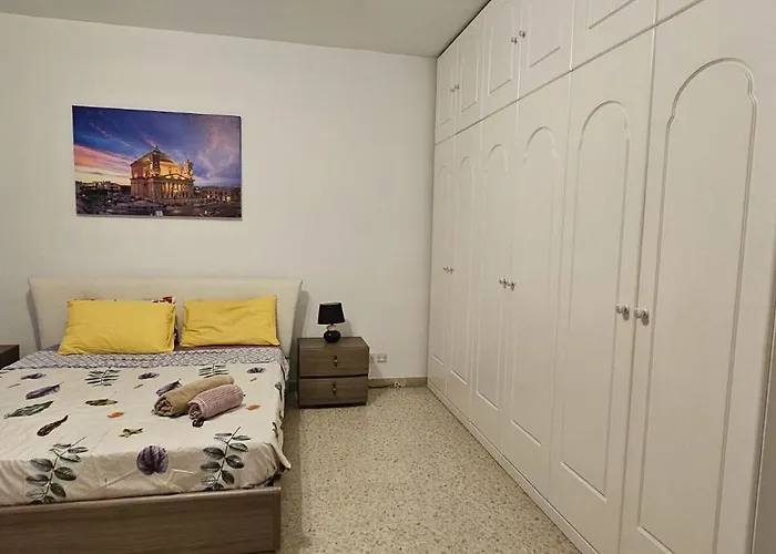 Sea View Over Valletta Area S2 *