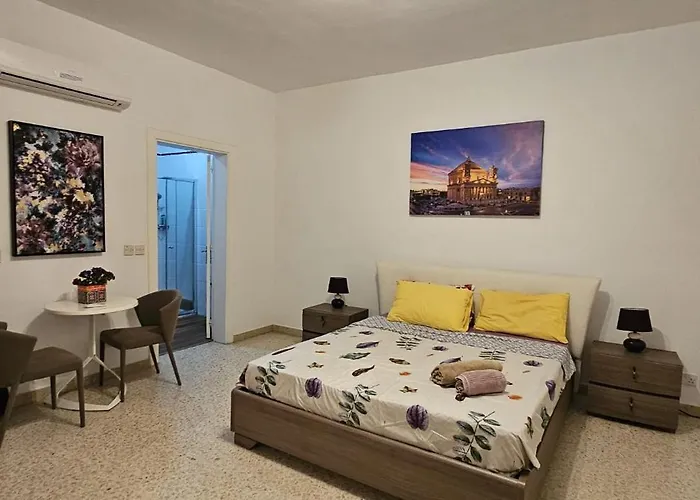 Sea View Over Valletta Area S2 Appartement