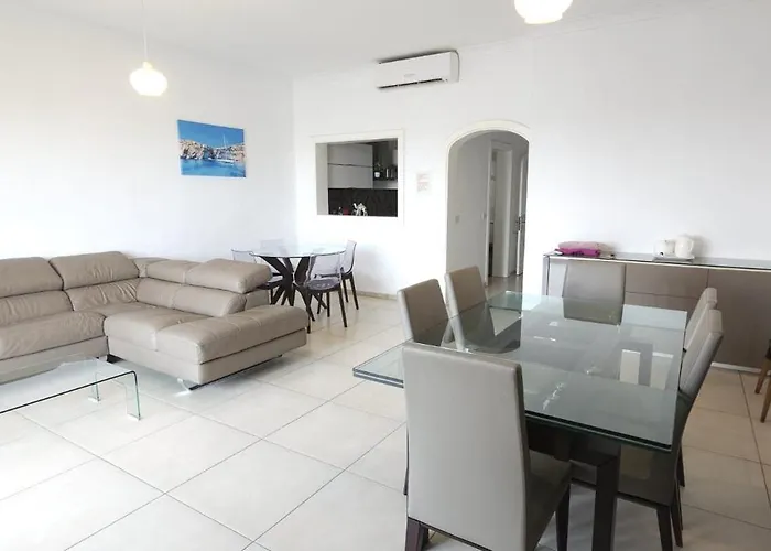 Sea View Over Valletta Area S2 *