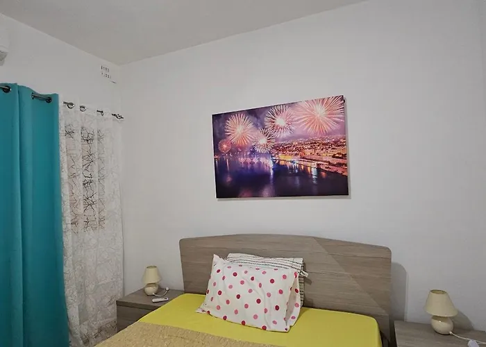 Sea View Over Valletta Area S2 Sliema