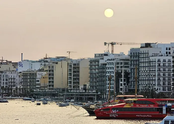 Sea View Over Valletta Area S2 Apartament