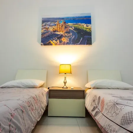 شقة Sea View Over Valletta Area S2