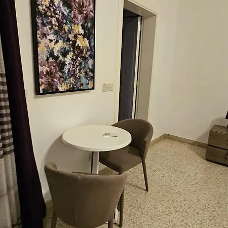 Sea View Over Valletta Area S2 شقة