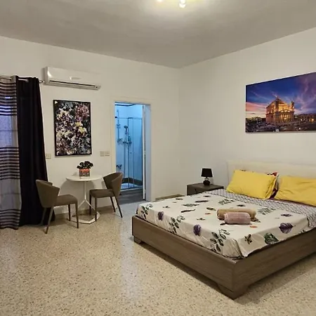 Sea View Over Valletta Area S2 * سليمة