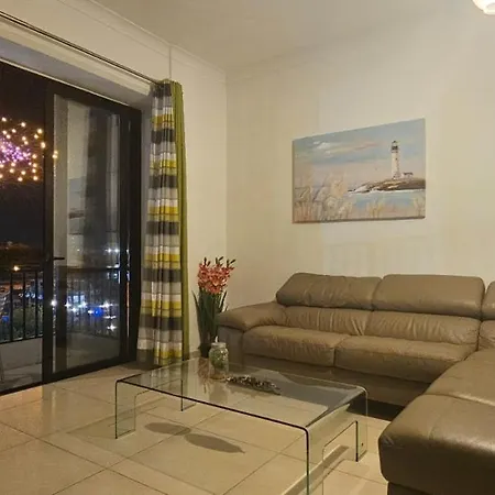 شقة Sea View Over Valletta Area S2